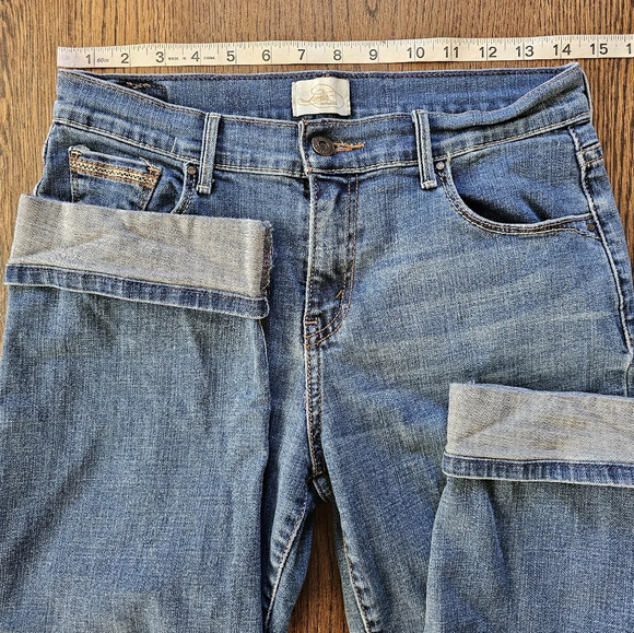 Levi's 515 Capri Cuffed Leg Medium Wash Jeans Size Women's 6 - Picture 6 of 11